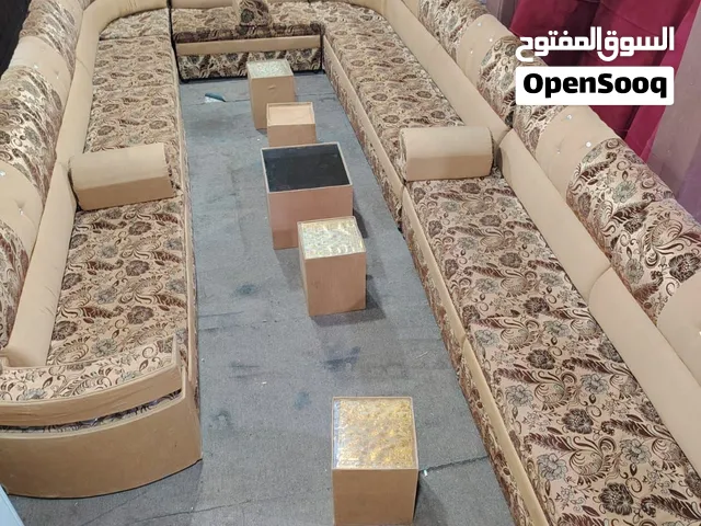 مجلس خليجي 18 مقعد مت طربيزات وضعو ممتاز نظيف 200 دينار اربد