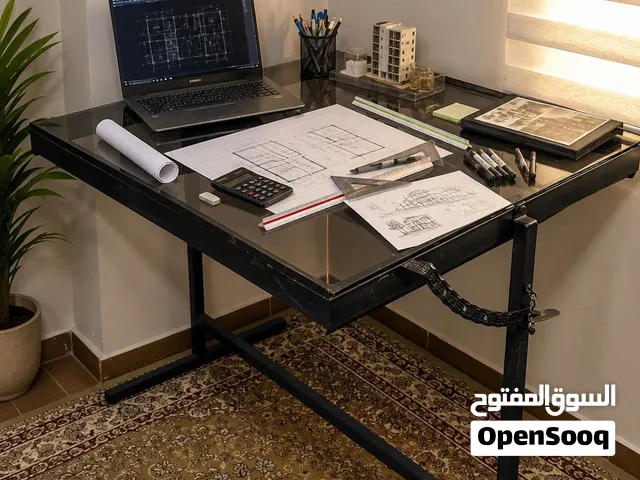 مرسم هندسي زجاجي شفاف لون اسود