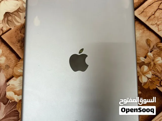 Apple iPad 6 128 GB in Al Dakhiliya