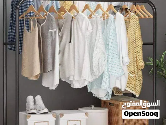 ستاند تعليق الملابس ارتفاع متر  و نص 150 سم بشكل انيق المعدني  بعجلات