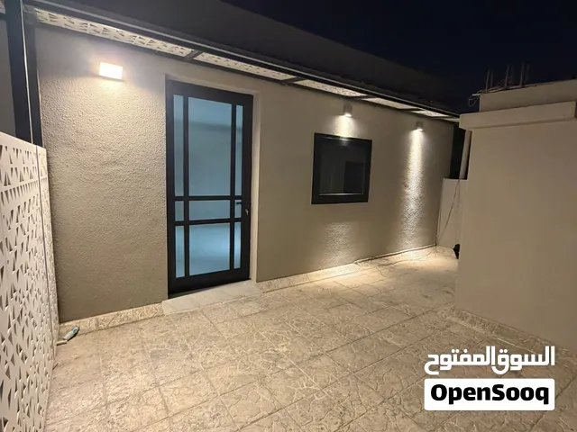 شقة جديدة للعائلة صغيرة قرب بن عمران