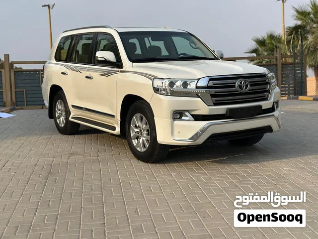 تويوتا لاندكروزر VXR خليجي 2017