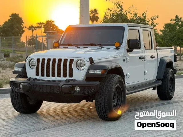 جيب جلادياتور كابينة مزدوجة 2022  Jeep Gladiator Double Cab 2022