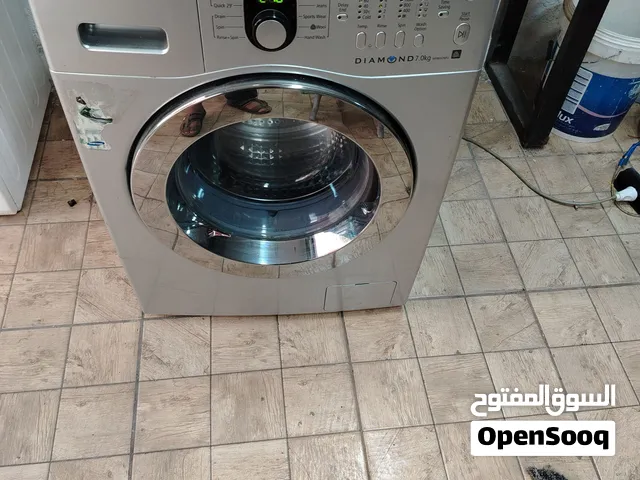 غسالة سامسونج لون سلفر بحالة الوكالة 7 ك 1200 دورة بسعر محروووووق فقط 100 دينار