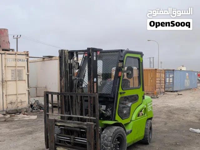 FORKLIFT FOR RENT 3,5,7,10 TON WITH AC CABIN
