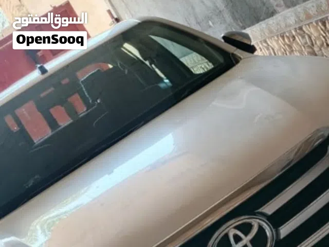 2020 تويوتا هيلوكس SR5