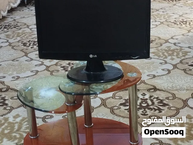 14 LG monitors for sale  in Basra