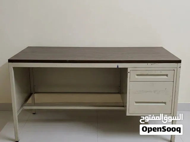 مكتب كبير للمنزل