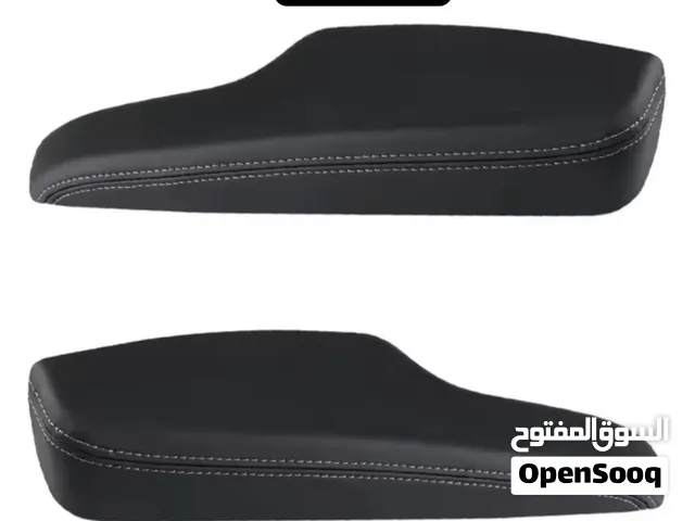 دودج تشارجر 2011 و فوق مساند الذراع يمين وشمال