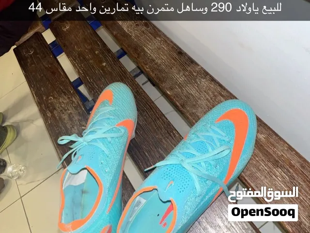 سبيدرو كوره نايك