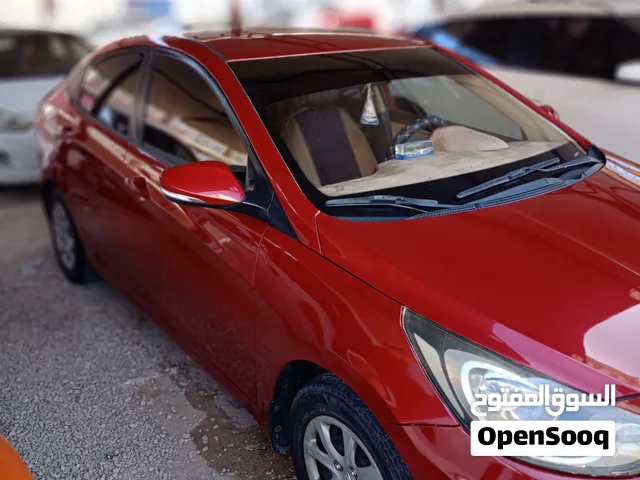 Hyundai accent 2015