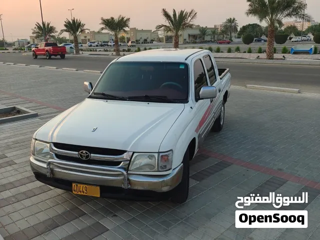Used Toyota Hilux in Buraimi