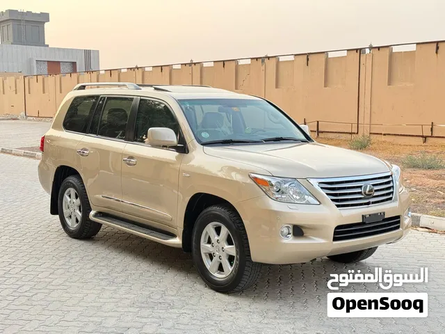 لكزس Lx570  خليجي ماشي فقط 120 km موديل 2011