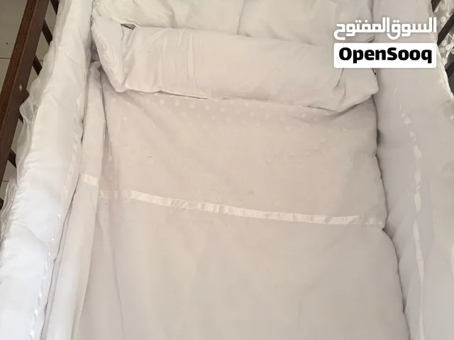 إعلان سرير أطفال