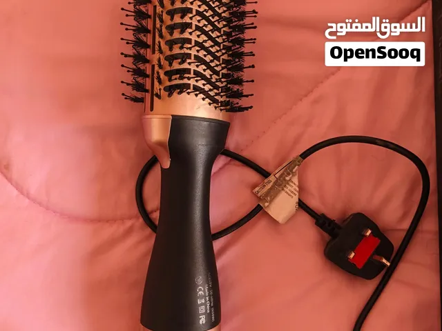 جهاز تمشيط شعر حراري من شي إن اشتريناه 15 جديد للبيع بسعر 5 دنانير الرقم يوجد خدمة توصيل............