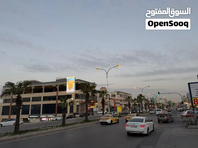طابق كامل للإيجارفي شارع الاذاعه والتلفزيون بموقع جدا مميز منطقه المطاعم بسعر جدا ممتاز تأجير سنوي