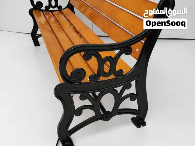 مقعد حدائق وسلة نفايات للحدائق والمساحات الخارجية
