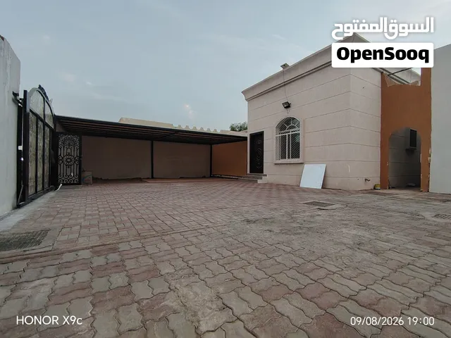 للإيجار فيلا دور أرضي بالروضه 3 مقابل مسجد