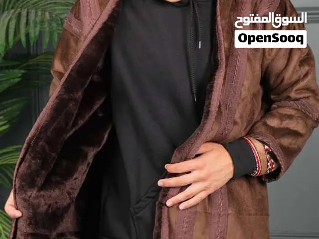 فروات رجالي المغربية الاصلية بتجمع بين الدفى و الشكل المرتب بتطريزها المميز و خامتها الفخمة