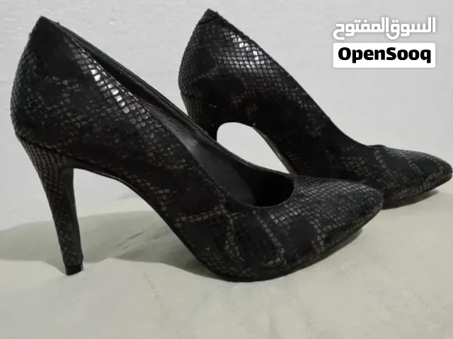 احدية وسندل