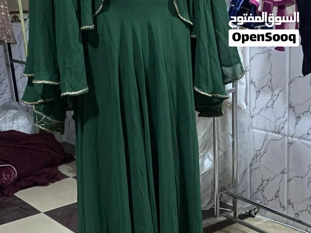 فساتين للبيع