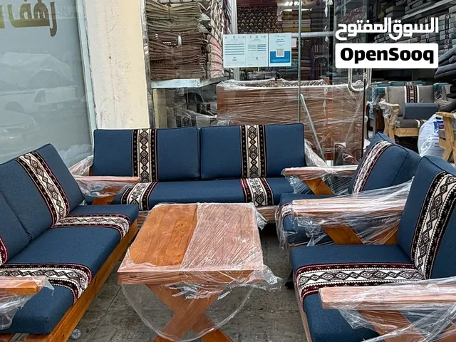 كراسي وجلسات خارجية شتوية