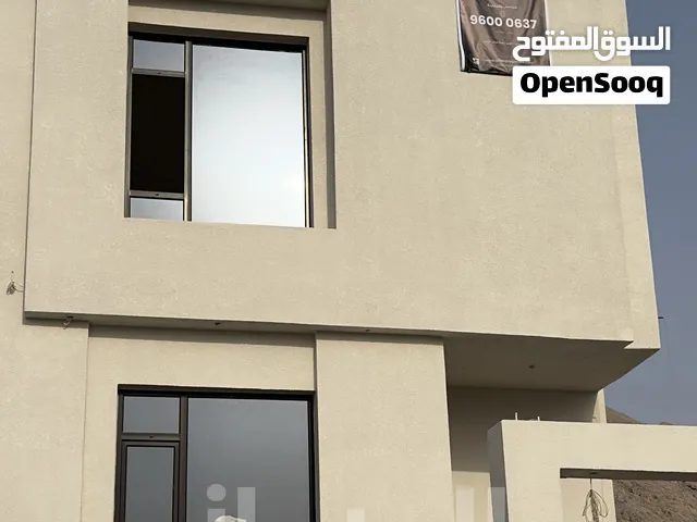 فلة مستقلة في المحج 5 بتشطيبات راقية جدا قريبة من ممشى المحج و جامع البصير
