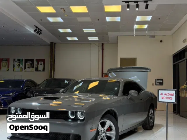 دوج جالنجر 2019 V6 اسمنتي مميز مع ضمان شامل واوراق جمارك