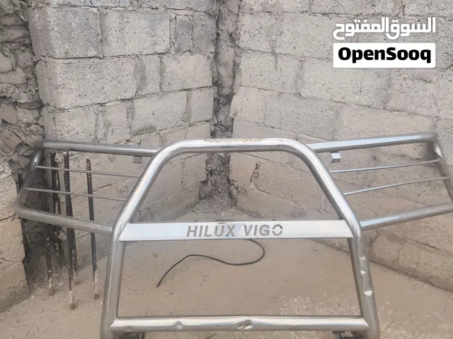 صدام حماية أمامي كروم لسيارة تويوتا هايلوكس فيجو.