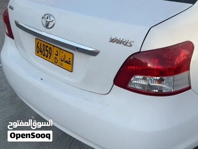 Toyota yares 2013