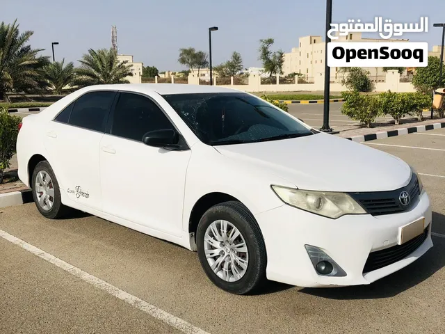 تويوتا كامري 2013  بحالة جيدة خليجية السيارة بحالة جيده