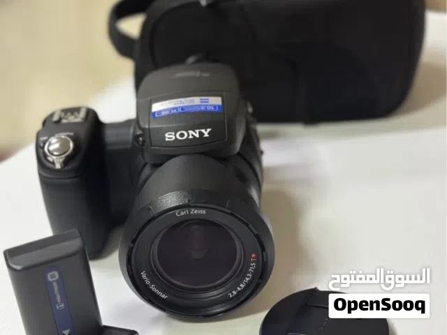 متوفرة كاميرا سوني بحالة ممتازة