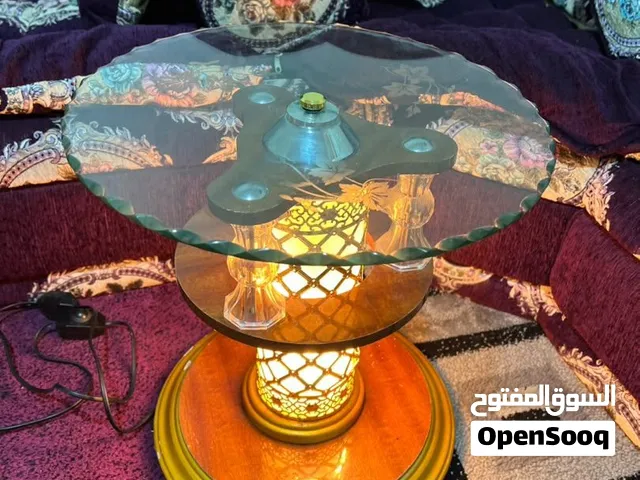 2 طاولات مع اضائه