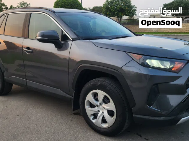 تويوتا راف فور دفع رباعي LE وارد أمريكي بحالة ممتازة  .