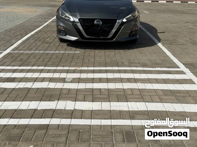التيما sr2021  نظيفه جدا