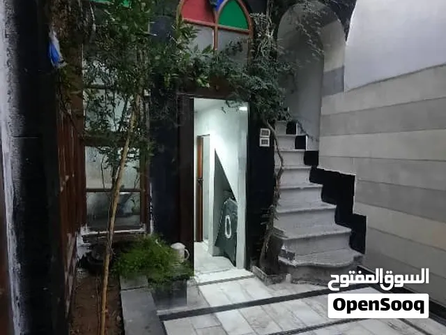 للبيع بيت عربي بالقيمرية مفروش 3 طوابق