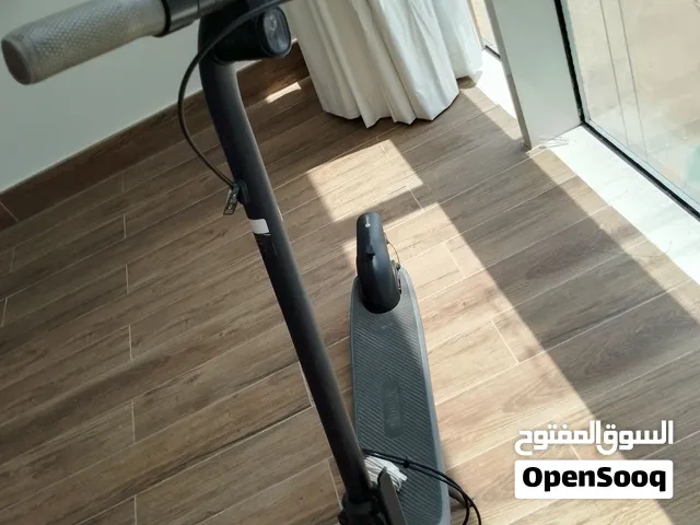 اسكوتر كهربائي Segway Ninebot Scooter + FREE Charger!