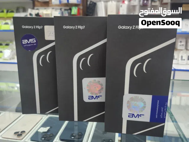 Samsung Z Flip7  جديد كفالة الوكيل الرسمي بالأردن  بسعر مميز جدًا