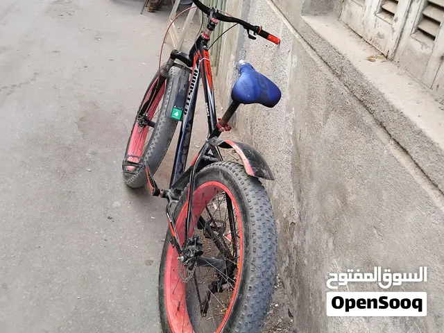 عجله boster الأهرامات