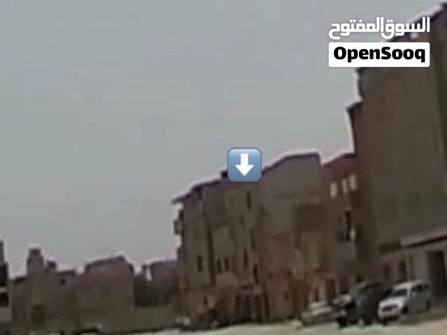 مخزن كبير للإيجار