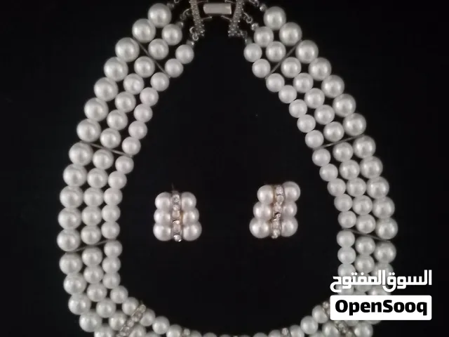 عقد وحلق لؤلؤ فاخر إكسسوار ماركه عالميه شانيل