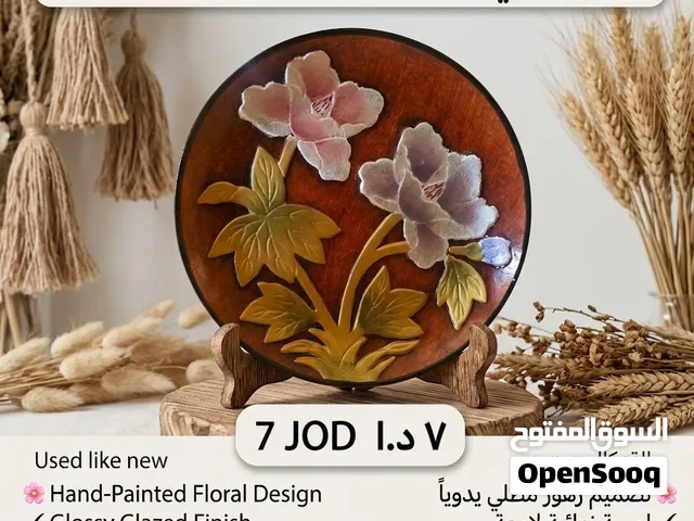 Vintage Pottery Decorative Plate – Hand-Painted Floral Design