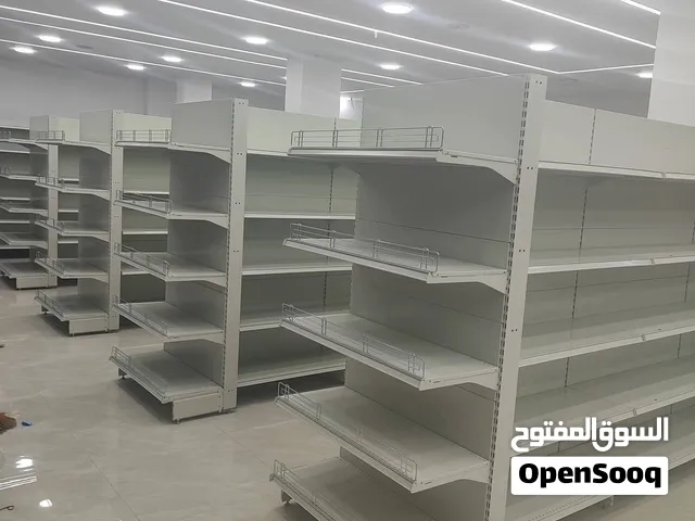 رفوف سوبرماركت ومستودعات   جديد ومستعمل بحالة ممتازة، بأحجام مختلفة
