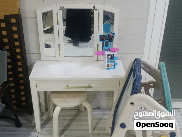 تسريحه بنات صغيره متينه جداا مع سبوره والعاب