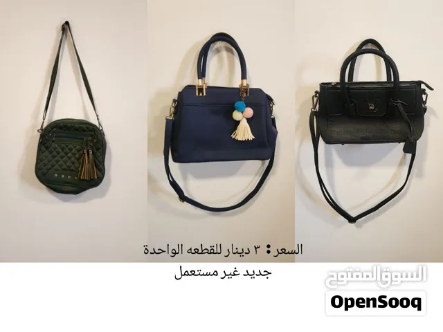 ملابس مستعملة مرة واحدة ونظيفة او جديدة غير ملبوسة مكتوب بالصورة