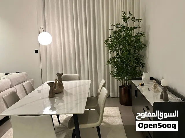6 Seater Dining Table & Chairs with Sideboard Buffet Set from Homebox as good as new طاولة طعام حجر