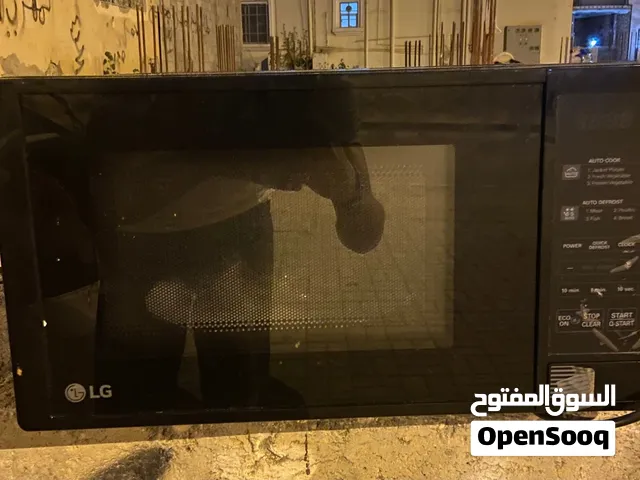 LG 20 - 24 Liters Microwave in Dhofar