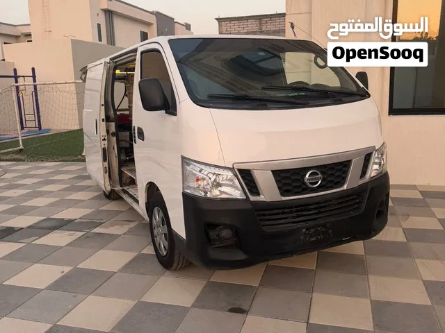 نيسان اورفان مجهز غسيل سيارات متنقل