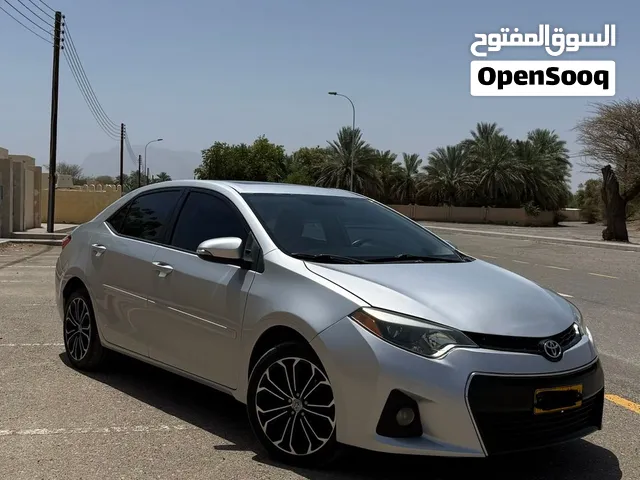 تويوتا كورولا 2015