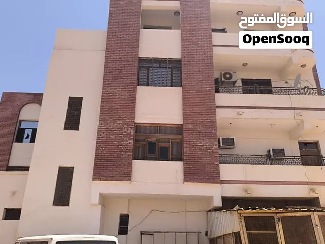 عمارة للايجار 3 طوابق كاملة 7 شقق من غير الارضي